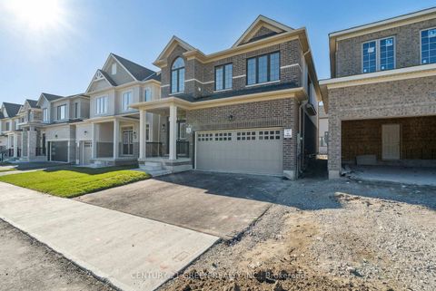 Photo 2 at 41 Durham Avenue, Rural Barrie Southeast, Barrie