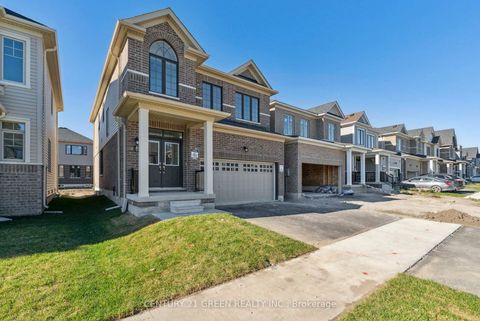 Photo 3 at 41 Durham Avenue, Rural Barrie Southeast, Barrie