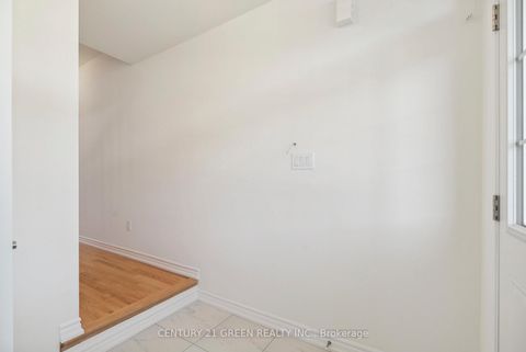 Photo 5 at 41 Durham Avenue, Rural Barrie Southeast, Barrie