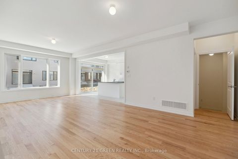 Photo 8 at 41 Durham Avenue, Rural Barrie Southeast, Barrie