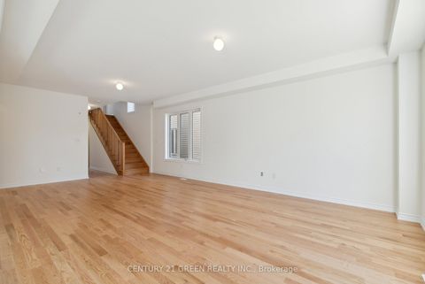 Photo 10 at 41 Durham Avenue, Rural Barrie Southeast, Barrie