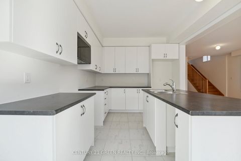 Photo 13 at 41 Durham Avenue, Rural Barrie Southeast, Barrie