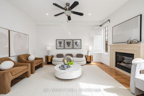 Photo 9 at 3 Mansard Drive, Jefferson, Richmond Hill