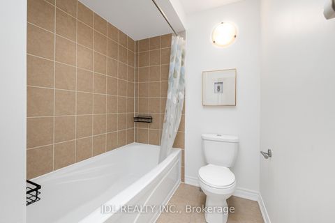 Photo 27 at 3 Mansard Drive, Jefferson, Richmond Hill