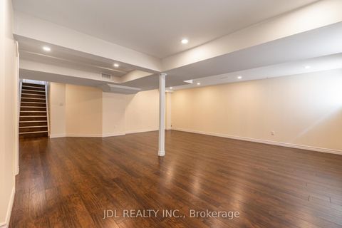 Photo 43 at 3 Mansard Drive, Jefferson, Richmond Hill