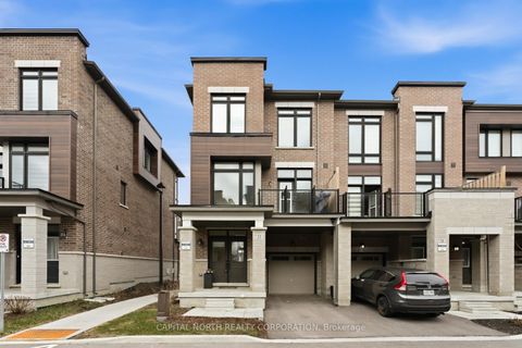 Photo 1 at 32 Holyrood Crescent, Kleinburg, Vaughan