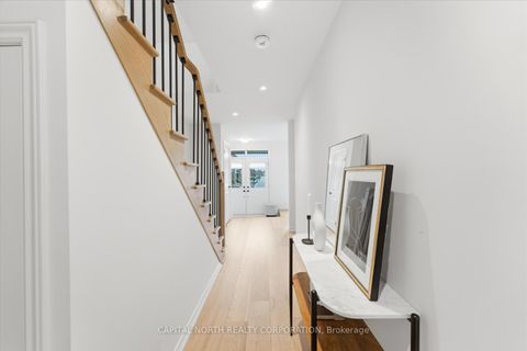 Photo 5 at 32 Holyrood Crescent, Kleinburg, Vaughan