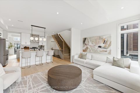 Photo 17 at 32 Holyrood Crescent, Kleinburg, Vaughan