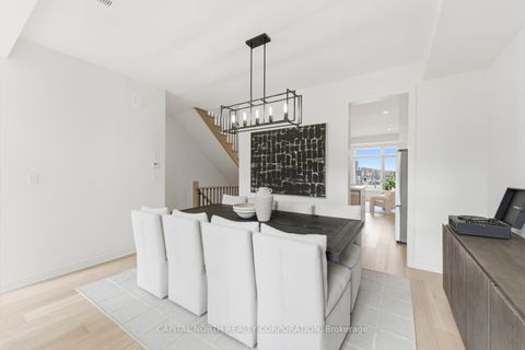 Photo 20 at 32 Holyrood Crescent, Kleinburg, Vaughan