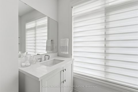 Photo 32 at 32 Holyrood Crescent, Kleinburg, Vaughan