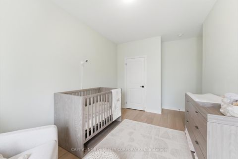 Photo 36 at 32 Holyrood Crescent, Kleinburg, Vaughan