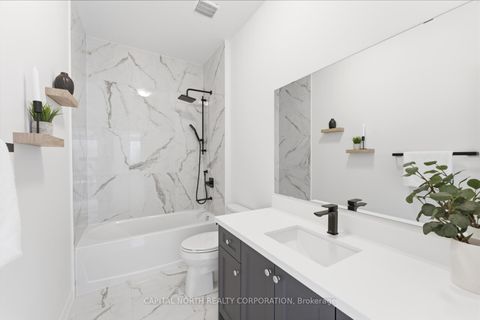 Photo 37 at 32 Holyrood Crescent, Kleinburg, Vaughan