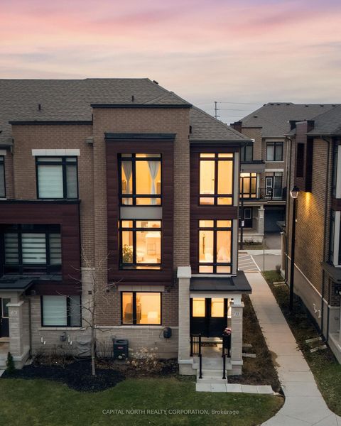 Photo 46 at 32 Holyrood Crescent, Kleinburg, Vaughan