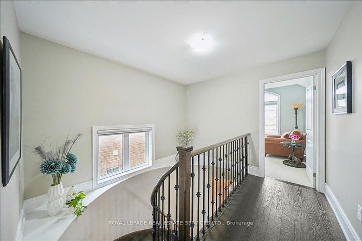 Photo 21 at 63 Edinburgh Drive, Bram West, Brampton