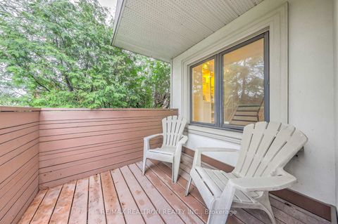 Photo 2 at 188 Maplehurst Avenue, Willowdale East, Toronto