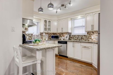 Photo 17 at 188 Maplehurst Avenue, Willowdale East, Toronto