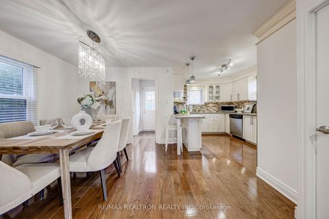 Photo 18 at 188 Maplehurst Avenue, Willowdale East, Toronto