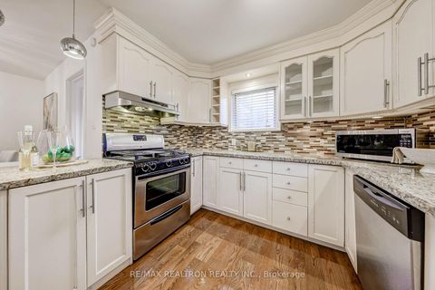 Photo 20 at 188 Maplehurst Avenue, Willowdale East, Toronto