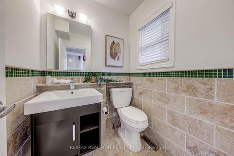 Photo 22 at 188 Maplehurst Avenue, Willowdale East, Toronto