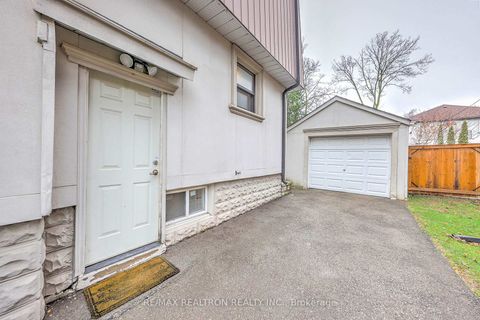 Photo 41 at 188 Maplehurst Avenue, Willowdale East, Toronto
