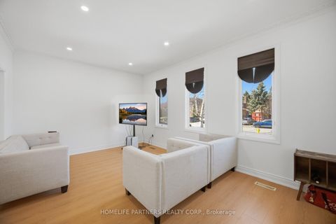 Photo 8 at 27 Marconi Avenue, East Woodbridge, Vaughan