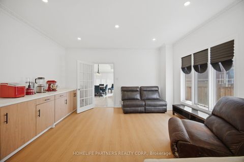 Photo 9 at 27 Marconi Avenue, East Woodbridge, Vaughan