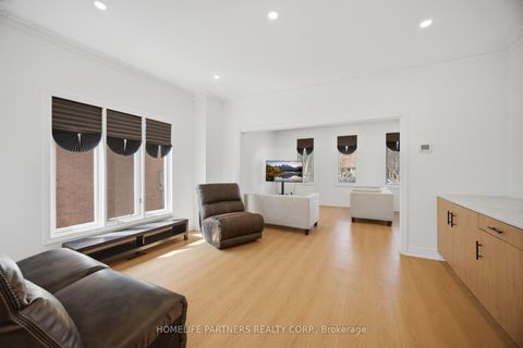 Photo 10 at 27 Marconi Avenue, East Woodbridge, Vaughan