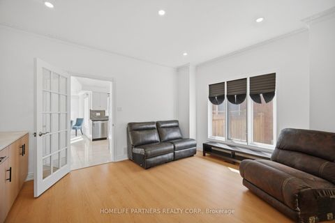 Photo 11 at 27 Marconi Avenue, East Woodbridge, Vaughan