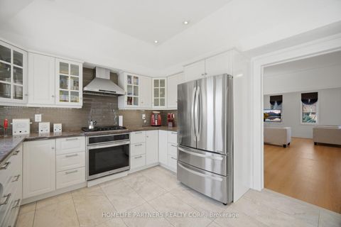 Photo 12 at 27 Marconi Avenue, East Woodbridge, Vaughan