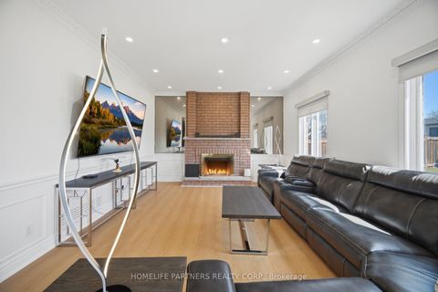 Photo 19 at 27 Marconi Avenue, East Woodbridge, Vaughan