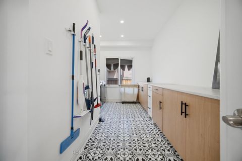 Photo 29 at 27 Marconi Avenue, East Woodbridge, Vaughan