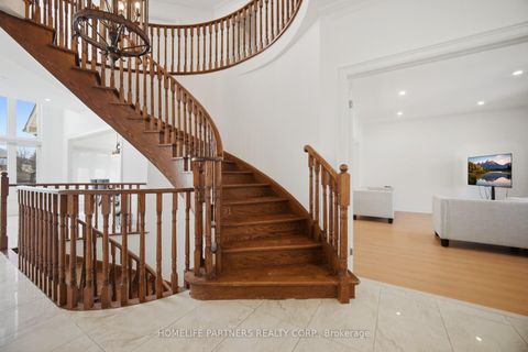 Photo 31 at 27 Marconi Avenue, East Woodbridge, Vaughan