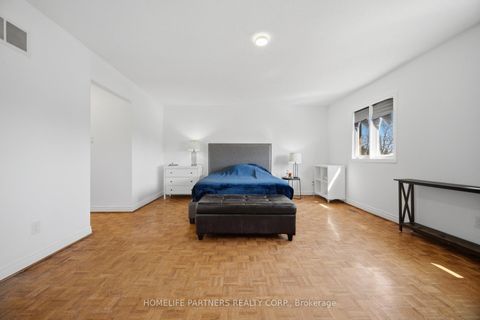 Photo 33 at 27 Marconi Avenue, East Woodbridge, Vaughan