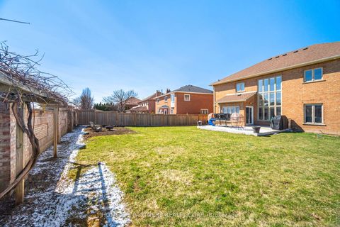 Photo 46 at 27 Marconi Avenue, East Woodbridge, Vaughan