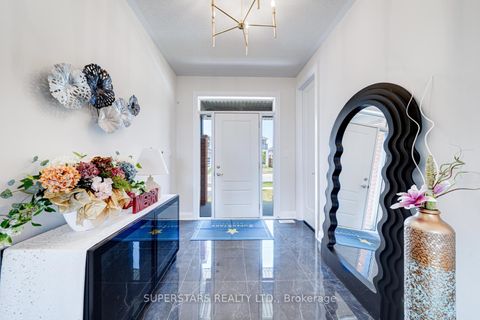 Photo 2 at 33 John Dallimore Drive, Keswick South, Georgina