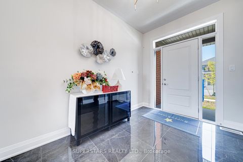 Photo 5 at 33 John Dallimore Drive, Keswick South, Georgina