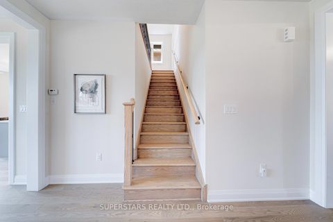 Photo 8 at 33 John Dallimore Drive, Keswick South, Georgina