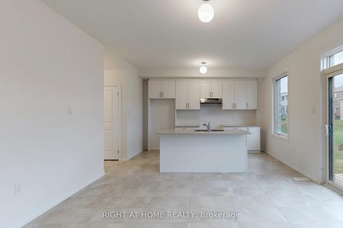 Photo 8 at 40 Ainslie Hill Crescent, Sutton & Jackson's Point, Georgina