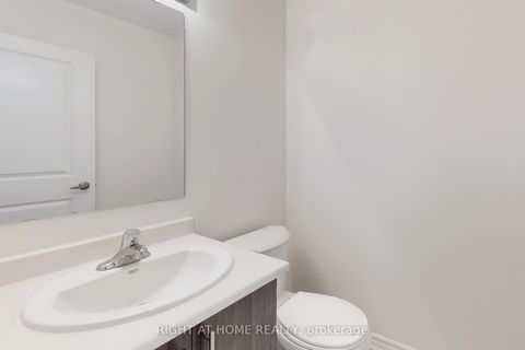 Photo 13 at 40 Ainslie Hill Crescent, Sutton & Jackson's Point, Georgina