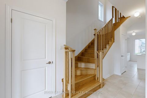 Photo 14 at 40 Ainslie Hill Crescent, Sutton & Jackson's Point, Georgina