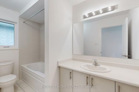 Photo 28 at 40 Ainslie Hill Crescent, Sutton & Jackson's Point, Georgina