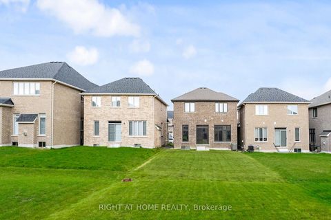 Photo 37 at 40 Ainslie Hill Crescent, Sutton & Jackson's Point, Georgina