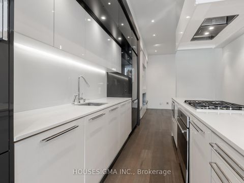 Photo 8 at 15 - 850 Richmond Street W, Niagara, Toronto