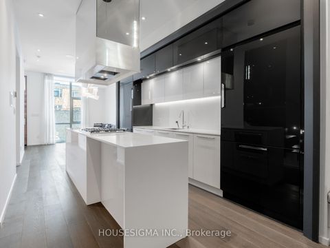 Photo 10 at 15 - 850 Richmond Street W, Niagara, Toronto