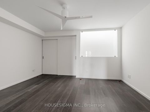 Photo 24 at 15 - 850 Richmond Street W, Niagara, Toronto