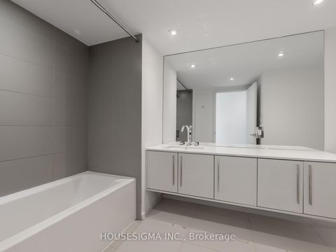 Photo 26 at 15 - 850 Richmond Street W, Niagara, Toronto