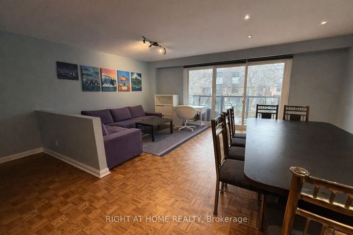 Photo 5 at 22 - 6 Glade Carse Way, Branson, Toronto