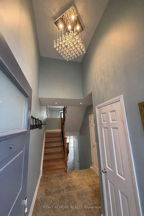 Photo 1 at 22 - 6 Glade Carse Way, Branson, Toronto