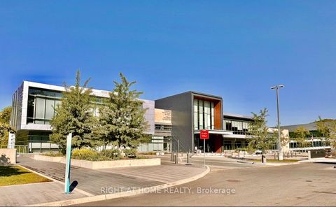 Photo 16 at 22 - 6 Glade Carse Way, Branson, Toronto