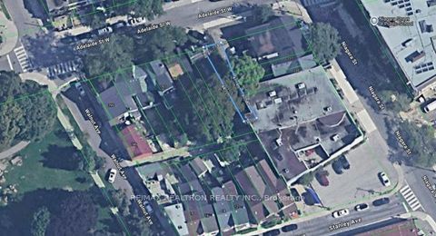 Photo 2 at 779 Adelaide Street W, Niagara, Toronto